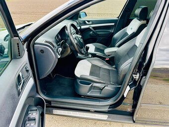 Škoda Octavia RS sedan 2.0 TFSI 147 kW už na sk značky - 9