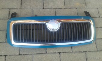 Červené diely Fabia 1,masky prednej kapoty - 9