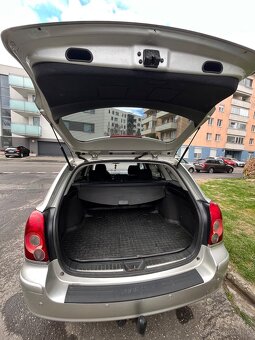 Toyota Avensis - 9