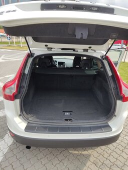 Volvo xc60 2.0D 5valec driveE - 9