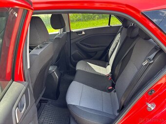 HYUNDAI i20 - 9
