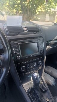 Škoda Octavia 2 laurin a klement - 9