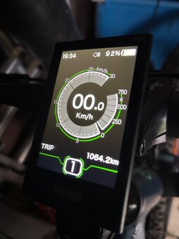 Predám elektrobicykel Apache veľkosť rámu 19 - 9