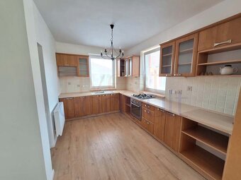 2352 EXKLUZÍVNA PONUKA PRENÁJMU NADŠTANDARDNÉHO RODINNÉHO DO - 9