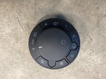 Rozpredam nahradne diely opel corsa D - 9