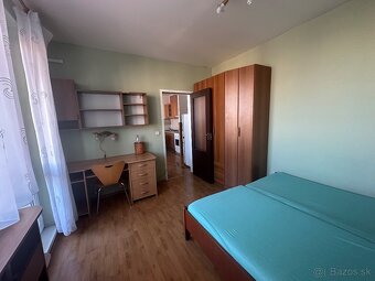 2garsónka so skvelou polohou na začiatku Petržalky - 9