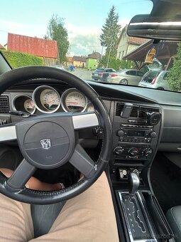 Dodge Magnum - 9