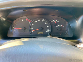 Suzuki Grand Vitara 2.0 - 9