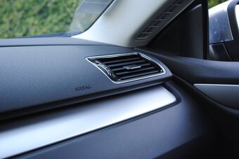 PODSVIETENE VYDUCHY VENTILACIE PASSAT - 9