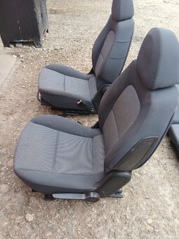 Mitsubishi Colt CZ3- sedačky - 9