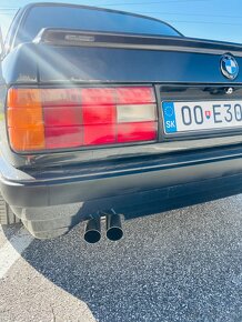 BMW E30 318is Coupe - 9