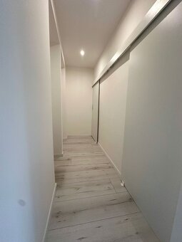 Na prenájom: Moderný 1-izbový byt v Seredi – 650 € - 9
