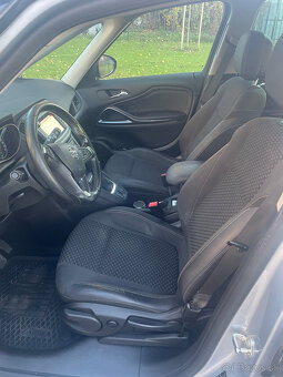Opel Zafira Tourer 2.0 CDTI TOP STAV - 9