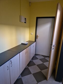 Predám prízemný priestor Piešťany ( Floreát ) - 9