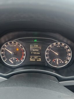 Škoda Octavia 2009 77kw 290 tis km - 9