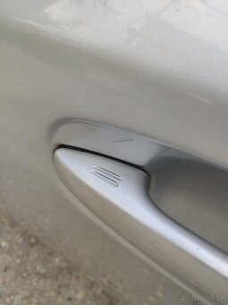 Toyota Avensis 2010, automat - 9