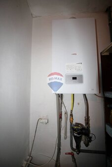 Na predaj obchodný priestor zabehnutá prevádzka s možnosťou - 9