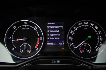 Škoda Superb Combi 2.0 TDi 190k Style DSG - 9