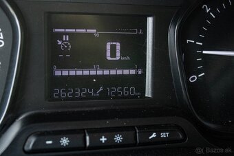 Toyota Proace 2.0 D-4D 120 Active L2 - 9