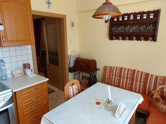 PREDAJ - 2 izbový byt 55 m2, ulica Royova, Piešťany - 9