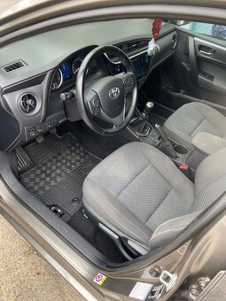 Toyota Corolla 1.6 Active - 9