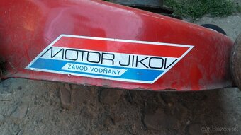 Spodok kosačky motor jikov závod Vodňany - 9