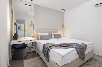 Chorvátsko, krásna vila druhý rad pri mori. - 9