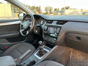 Škoda Octavia 3 Combi 2.0 TDI Ambition, r. 2014, manuál - 9