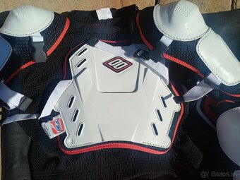 Celotelový chránič Shot - 9