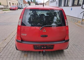Mitsubishi Colt 1,1 MPI benzín manuál 55 kw - 9
