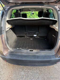 Renault Megane Scenic - 9