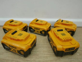 Aku DeWalt - 9