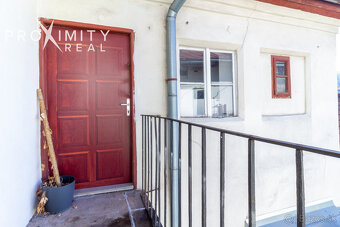 Elegantný historický byt s jedinečnou atmosférou a veľkoryso - 9