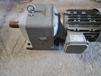 Predám rôzne prevodovky s el.motorom - 9