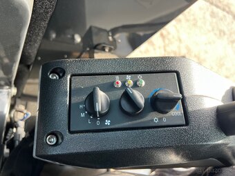 Pásový bager Liugong 9035F – NOVÝ 2025 11mth – motor YANMAR - 9