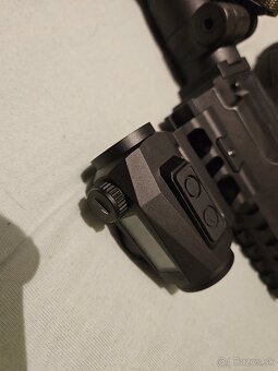 Predám CZ858 tactical - 9