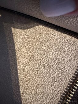 Louis Vuitton toiletry pouch 26 - 9