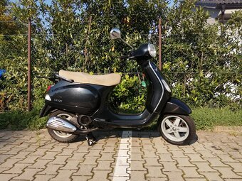 Piaggio Vespa 125 LX - 9