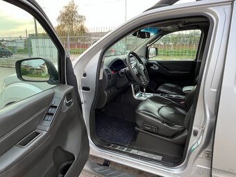 Nissan Navara 4WD s uzávierkou - 9