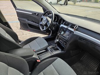 Superb 2.0 TDI CR 4x4 170k Elegance - 9