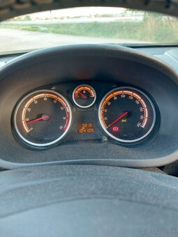 Corsa D 1.2 benzín 59 kW - 9