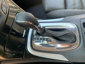 Opel Insignia 125KW/170 koni / automat / bixenon / serv.kni - 9