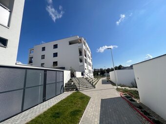 Prenájom nového 2i bytu s garážovým státím, V. Predmerskéh - 9