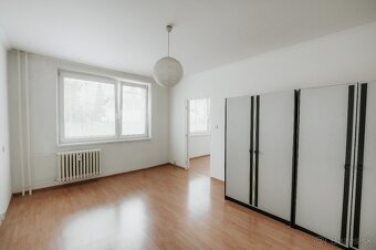 Ponúkame na PRENÁJOM 1 izbový byt na ulici Komenského 16 - 9