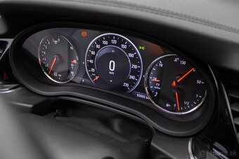 Opel Insignia 1.5 Turbo benzín automat - 9