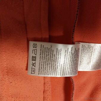 Predám dievčenskú prechodnú sofstshellbundu Tchibo 146 - 9