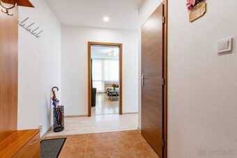 NA PREDAJ VEĽKÝ 2 IZBOVÝ BYT PO KOMPLETNEJ REKONŠTRUKCII | 5 - 9