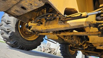 Predám teleskopický nakladač JCB 530-110 - 9