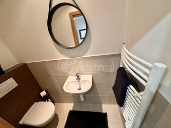 Štýlový investičný 2 izbák s balkónom a parkovací… - 9