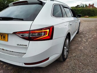 Rozpredám Škoda Superb 3 kombi Elegance - 9
